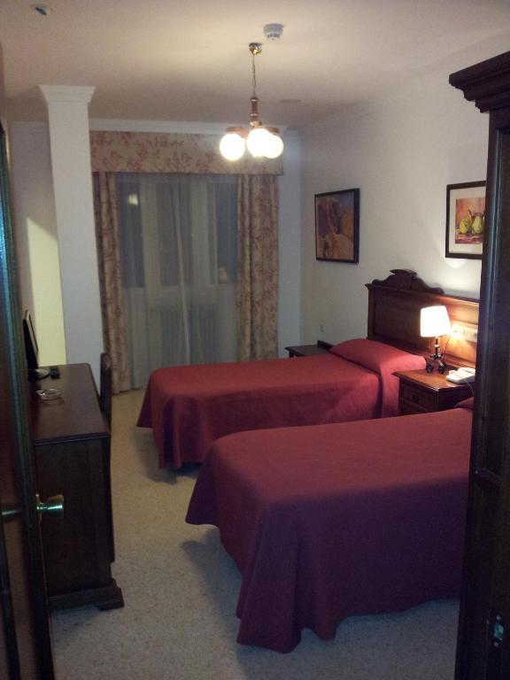 Hotel Rio Piscina Priego de Córdoba Szoba fotó